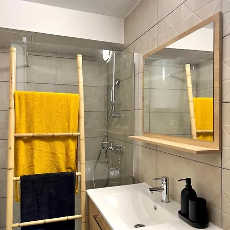 Cosy Et Spacieux Avec Balcon Apartament