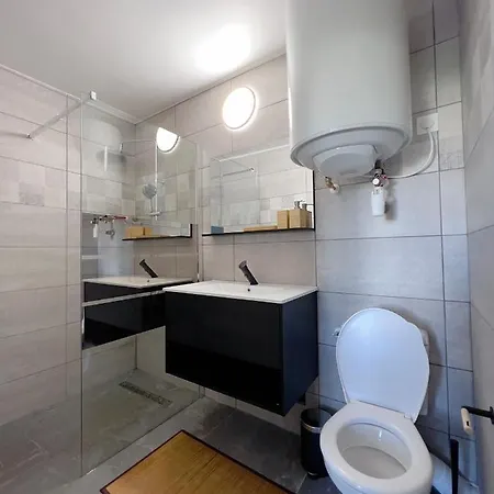 Apartament Cosy Et Spacieux Avec Balcon Feyzin